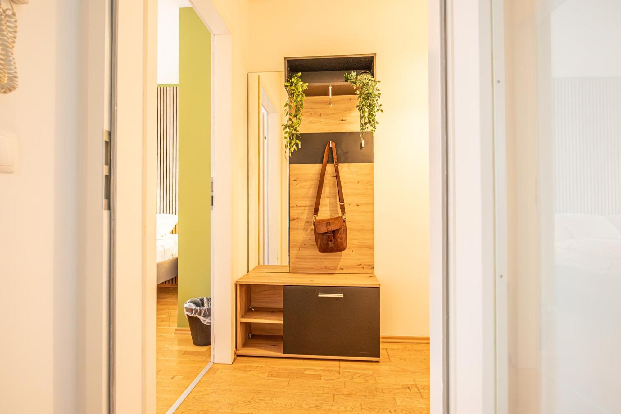 Charming 1Br, Steps From Reumannplatz U1 Apartment Vienna Exterior photo