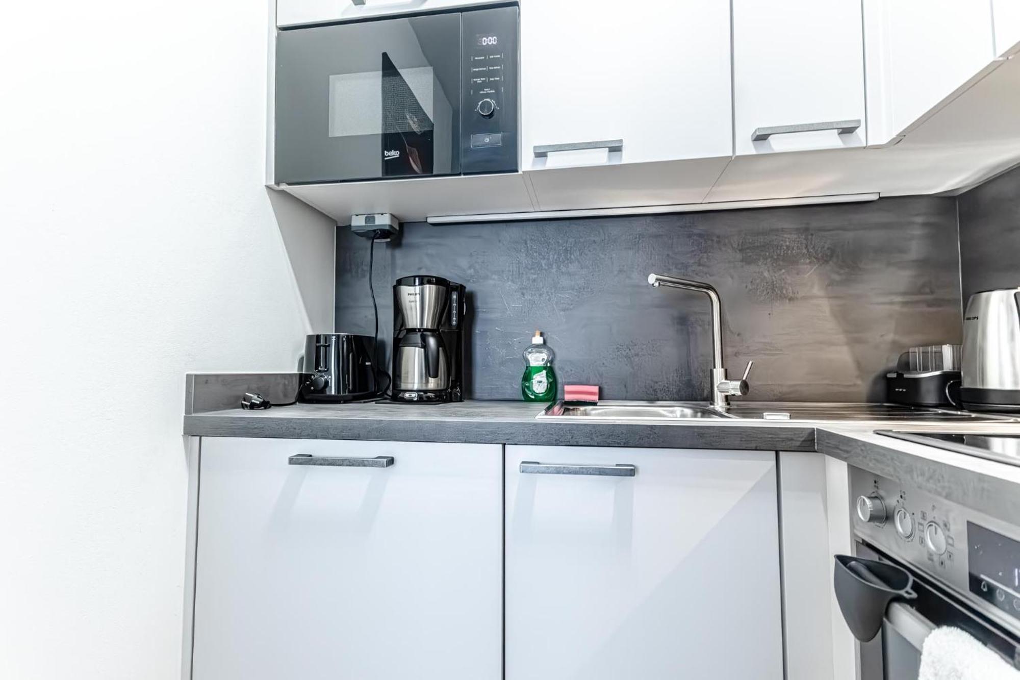 Charming 1Br, Steps From Reumannplatz U1 Apartment Vienna Exterior photo