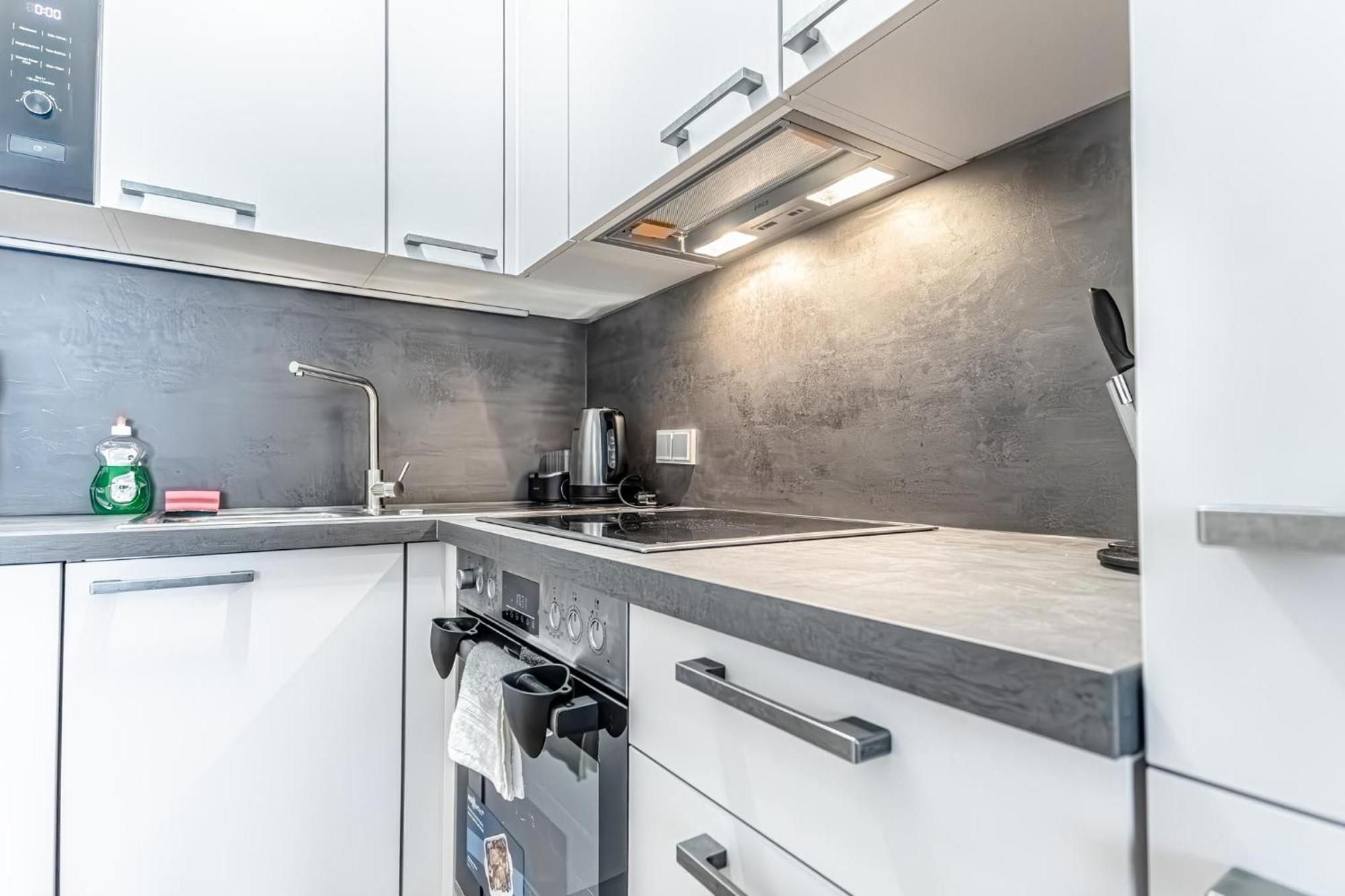 Charming 1Br, Steps From Reumannplatz U1 Apartment Vienna Exterior photo