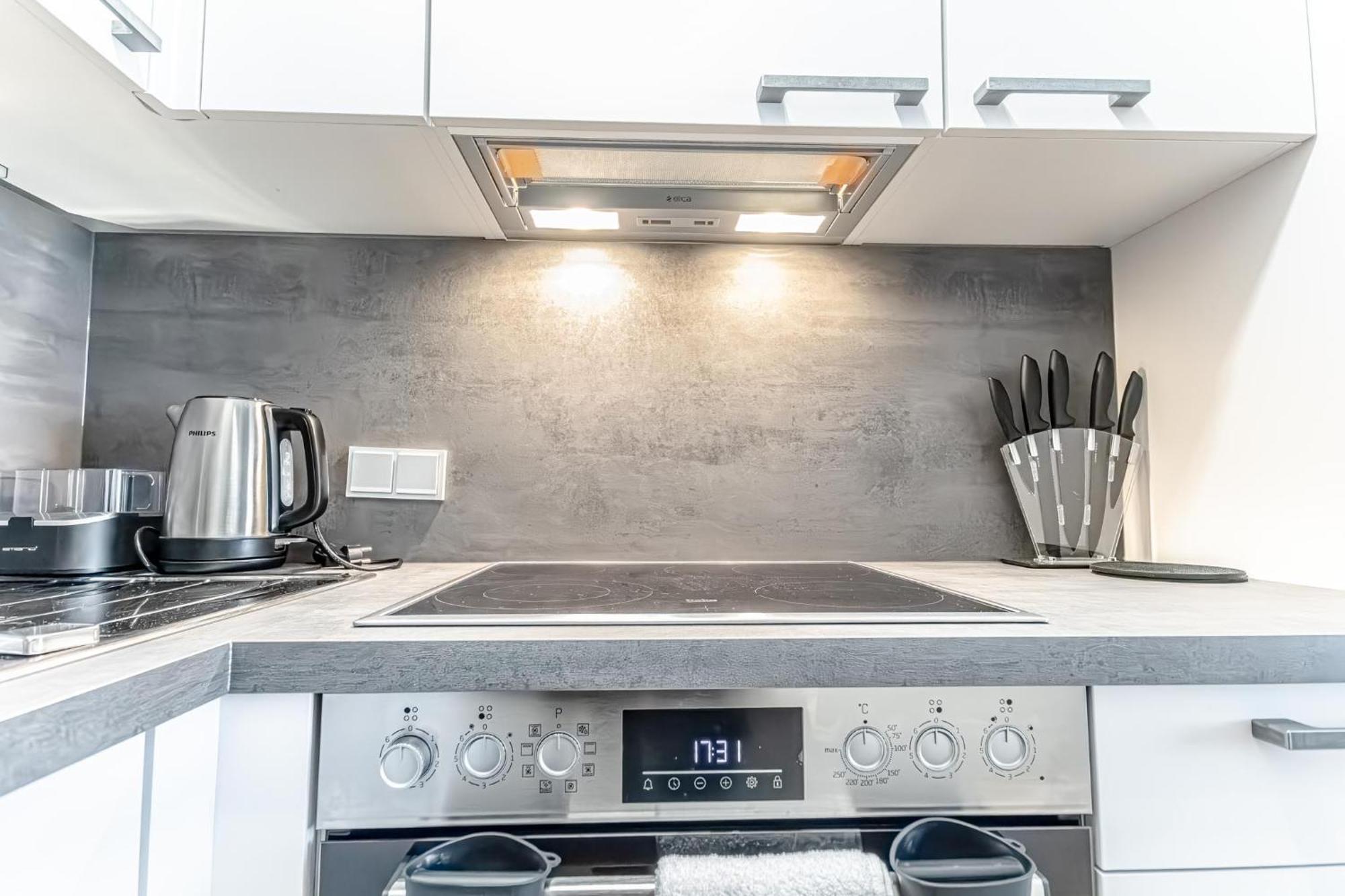Charming 1Br, Steps From Reumannplatz U1 Apartment Vienna Exterior photo