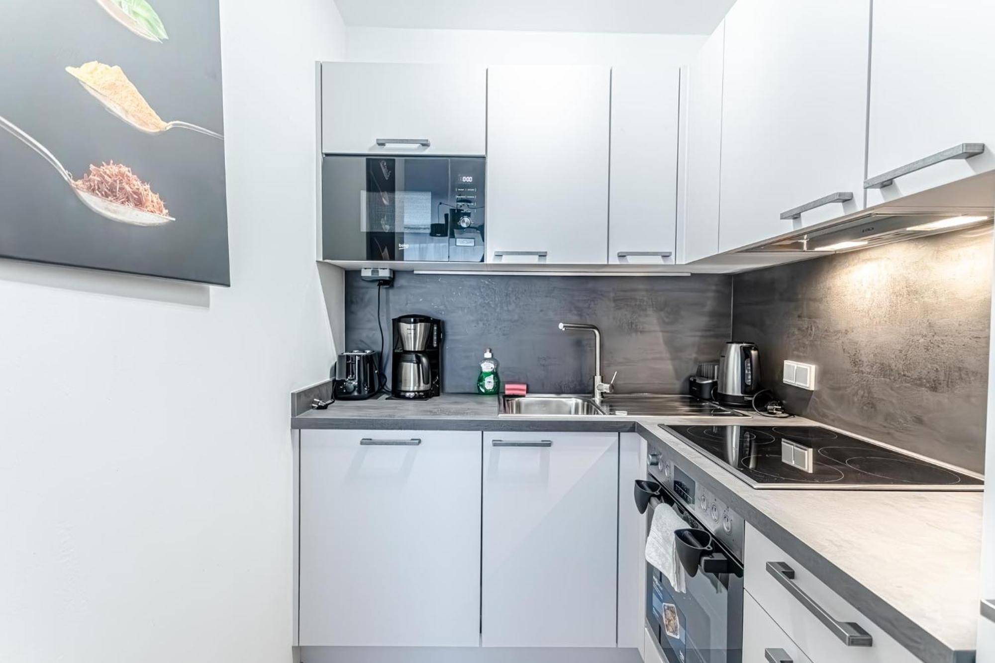 Charming 1Br, Steps From Reumannplatz U1 Apartment Vienna Exterior photo