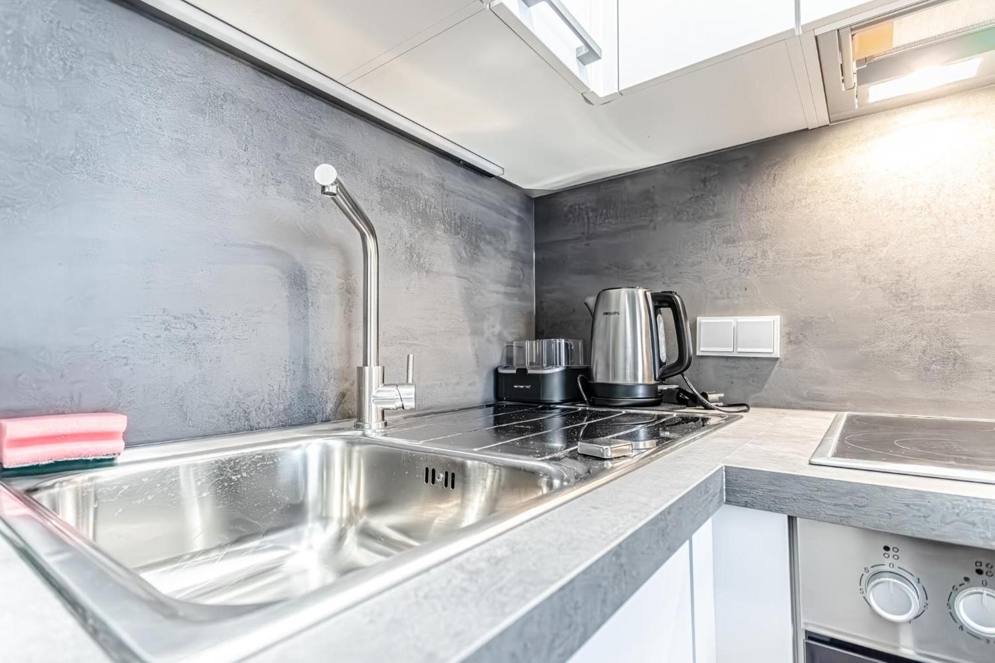 Charming 1Br, Steps From Reumannplatz U1 Apartment Vienna Exterior photo